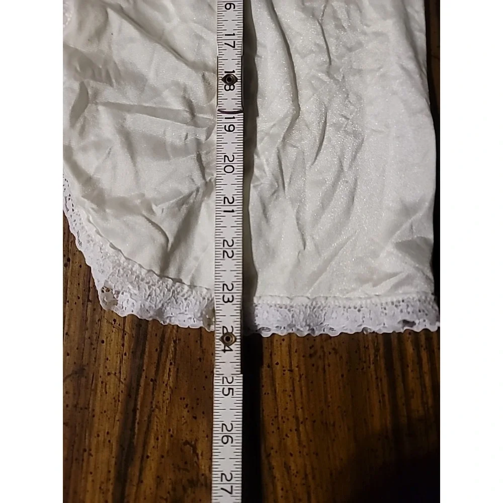 Vintage Fortune Half‎ Slip Skirt Ivory USA Nylon Women's Med Floral Lace Slits